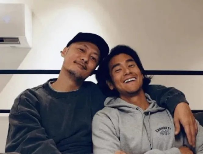 余文乐晒照为彭于晏庆生，亲密互动证友谊，他们是什么时候成为朋友的？