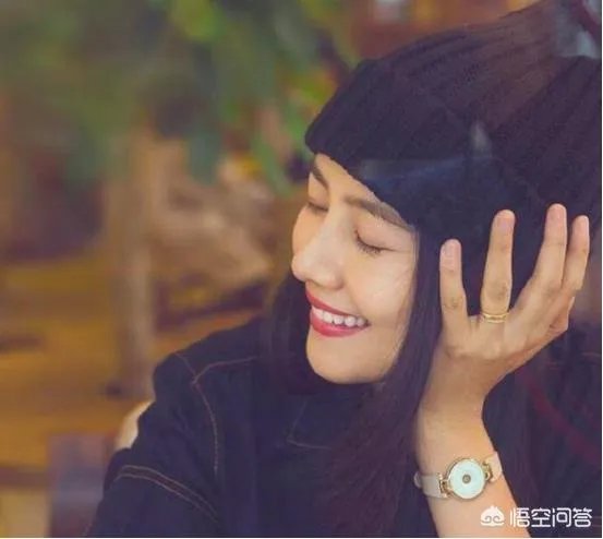 迪丽热巴、杨幂、高圆圆,明星偶遇风,到底谁的颜值经得住考验?