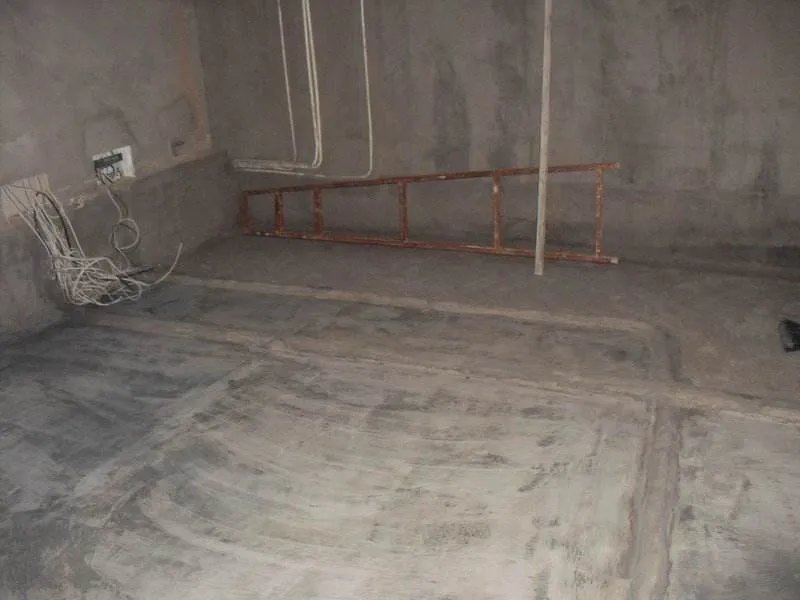 厕所房顶漏水怎么办