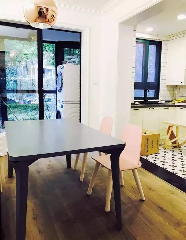 我用一块石头,就把客厅和卧室区分开了