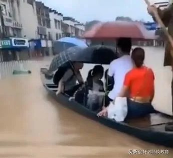 如何看待安徽黄山歙县因暴雨部分考生无法到场高考语文考试取消?