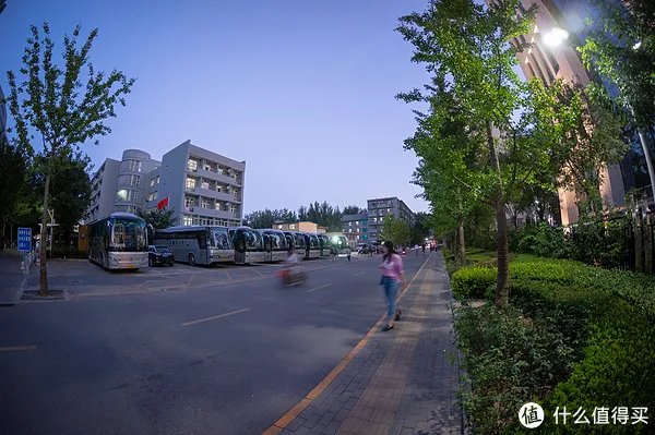 穷玩无反 篇四:高性价比鱼眼之选:三阳(walimex) 8mm f2.8鱼眼镜头