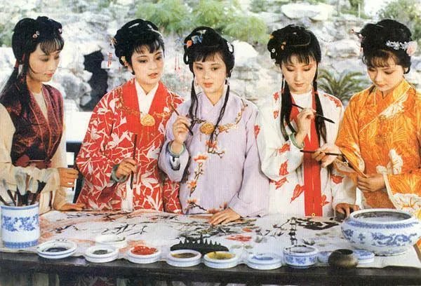 红楼梦里到底是12钗还是13钗？