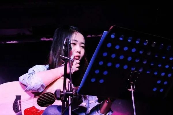 花粥抄了什么歌啊?