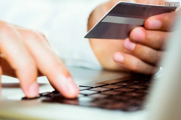 利用理财app漏洞提现千万 如何正确选择理财平台?