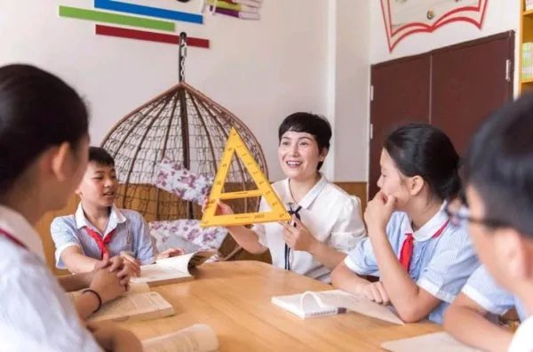 大方县已经在补发教师工资，为何奖励却迟迟没到账？
