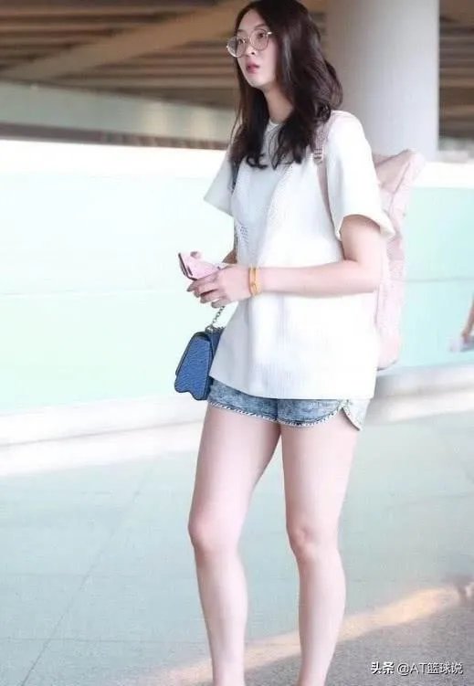 中国女排的惠若琪和日本女排的木村纱织,谁才是最漂亮的“女排队花”?你怎么看?