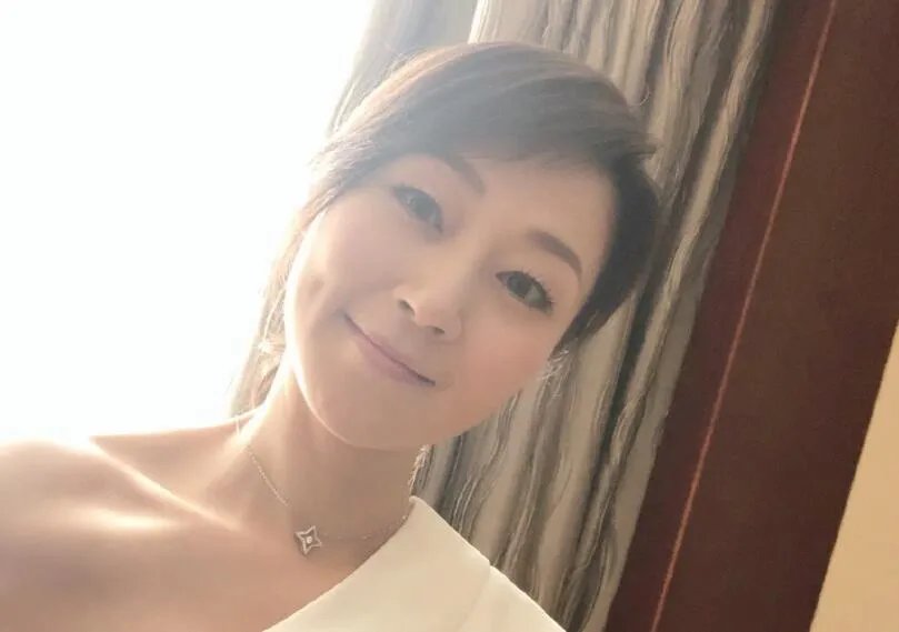 万绮雯个人简历资料图片 还有个外号叫万二雯