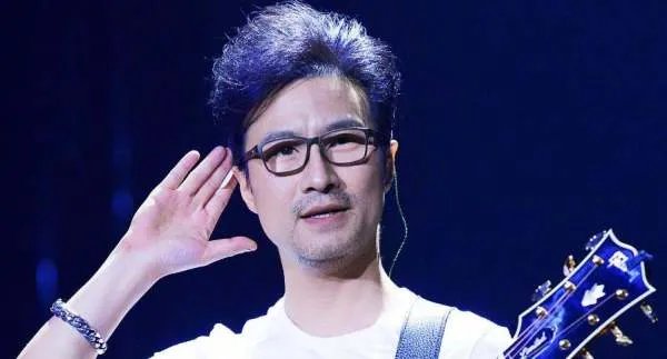 汪峰27次冲击头条失败,他为什么这么惨?