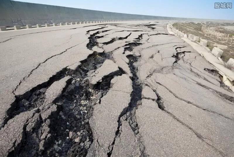 6.8级地震算严重不 是什么概念？