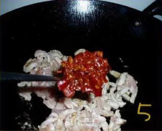 蒜苗炒肉丝