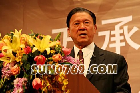 万承奎的人物简介
