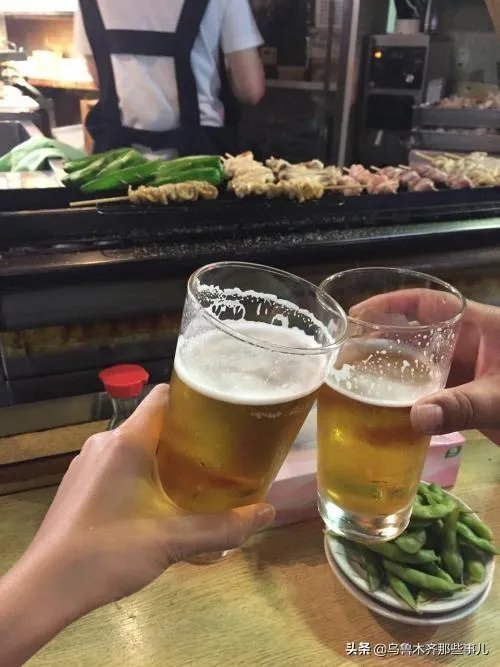 如何看待3男子黄瓜配花生米喝117瓶啤酒？