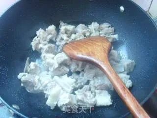 土豆烧排骨