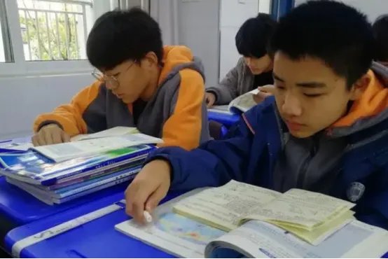 比上不足比下有余最早比的是什么