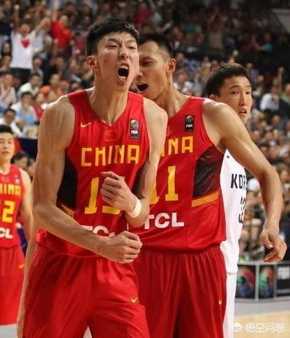 周琦在季后赛首次登场，你觉得他的表现如何？