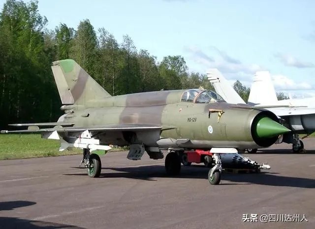F5战斗机在二代机里算是最好的吗?