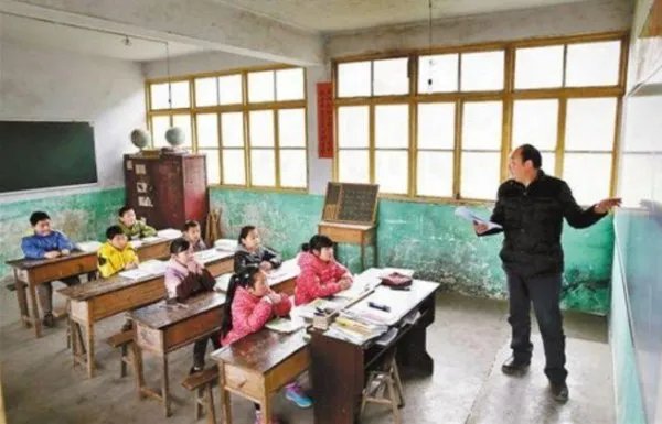 如何看待委员建议提升中小学男教师比例?