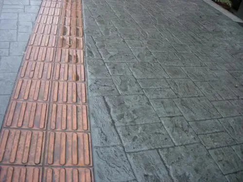 压膜混凝土路面做法有哪些
