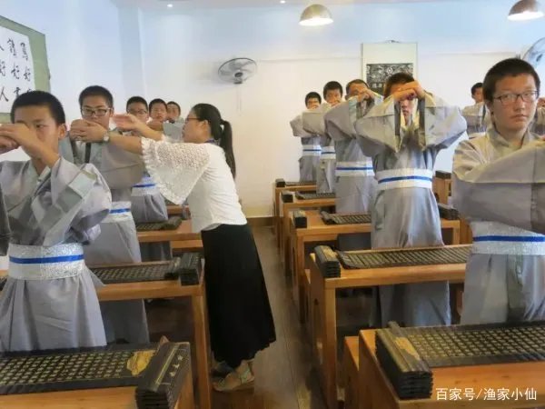 青少年全封闭式学校可取吗,会影响孩子的心理健康吗?
