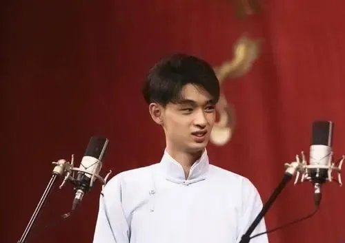 秦霄贤为什么能成为各类综艺节目的常驻嘉宾?他的身上有着怎样的魅力?