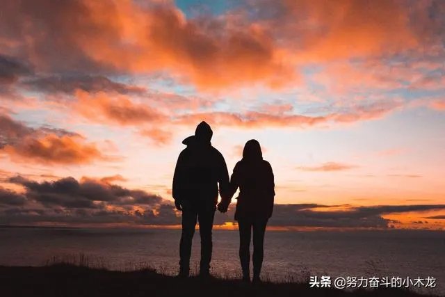 一个普通的女生如何才能谈一场恋爱？