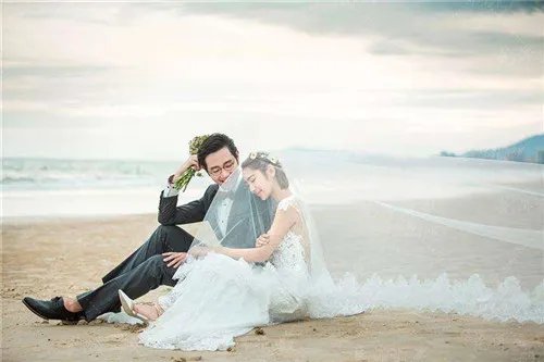 海南婚纱摄影团购哪家好  团购婚纱照靠谱吗