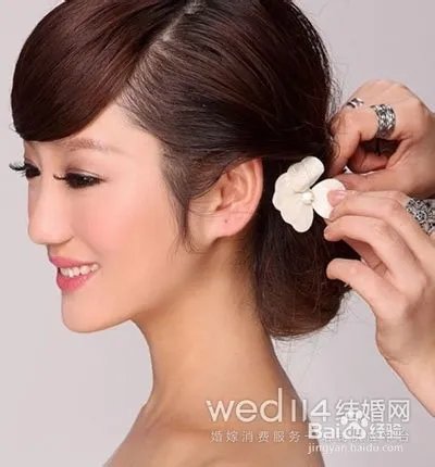 韩式短发新娘发型步骤