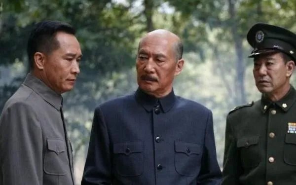 黄埔三杰之一的贺衷寒,为何会倒向蒋介石,又为何被蒋遗弃?