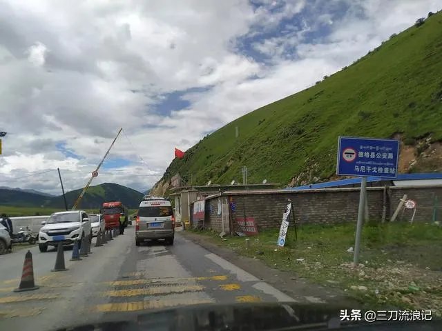 德格雀儿山隧道通车了吗?