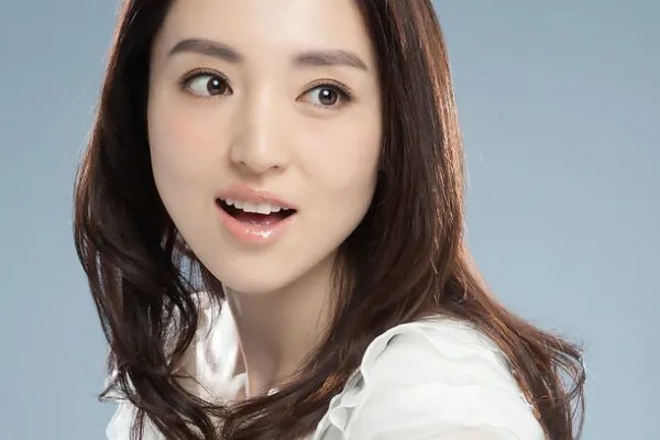 董璇被爆新恋情,她的情感治愈用了多久?