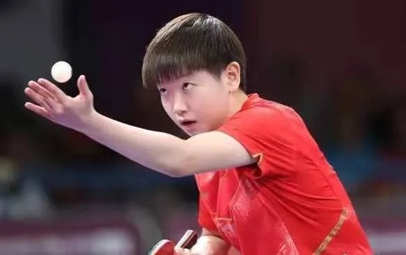 我国选手孙颖莎让伊藤美诚无法击败的原因到底是什么？