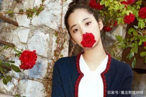 从万人羡到万人嫌,“天才少女”欧阳娜娜,是如何打烂一手好牌的?