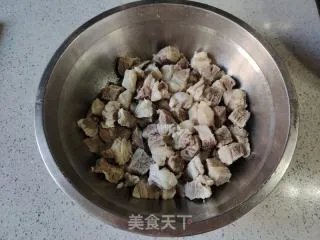 牛腩炖萝卜