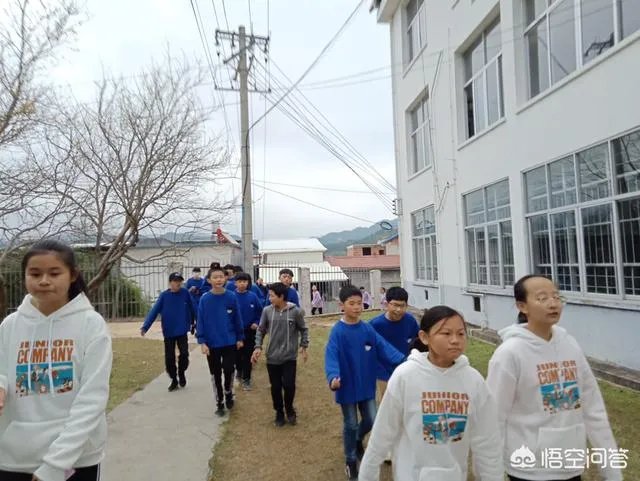 有的老师为什么会准备一把戒尺?