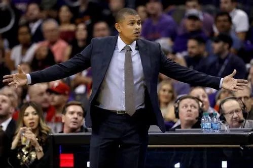 NBA，太阳主帅为什么被解雇？