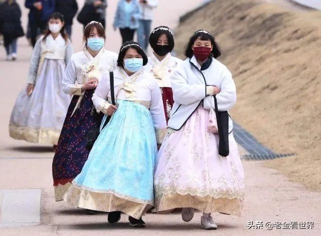 韩国新冠定点医院16名护士辞职,理由是没时间看孩子,你怎么看这事?
