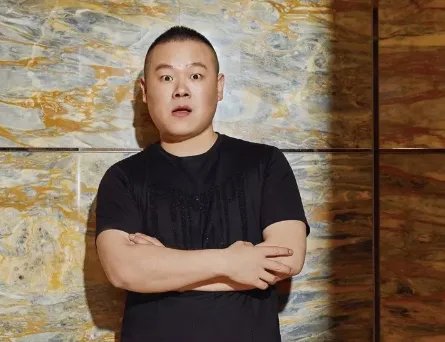 岳云鹏得知偶像王菲要加自己好友,为什么当众拒绝呢?背后有什么原因呢?