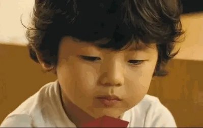 王锡玄长大后的照片 王锡玄表情包GIF多图