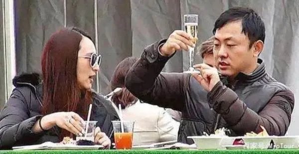 同是未婚生子,为何吴佩慈与梁洛施命运却大不同?