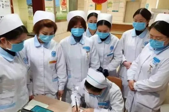东京一医院400名护士集体辞职是怎么回事？