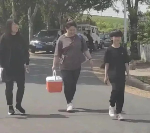 赵本山疑似培养外孙当接班人,外孙是否有这个能力?