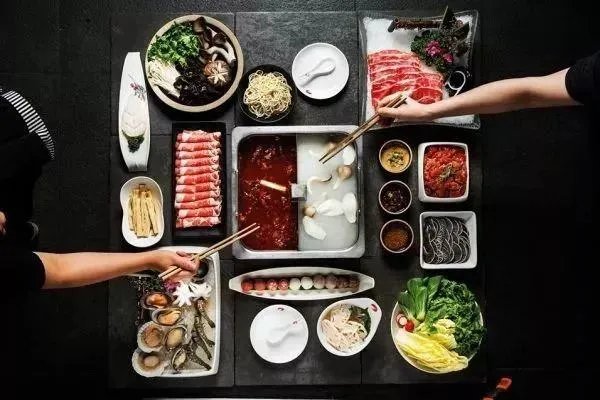 黄磊、孟非火锅店闭店,到底是怎么回事?