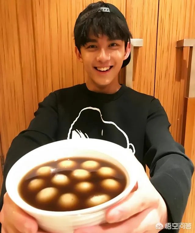 18年艺考生吴磊和易烊千玺,你觉得谁更受北电中戏的青睐?