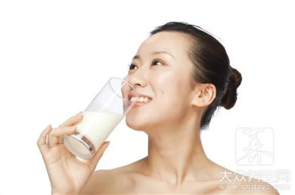 全脂牛奶和脱脂牛奶有什么区别