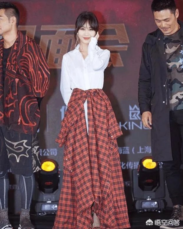李菲儿是谁?为何近日频频上热搜?