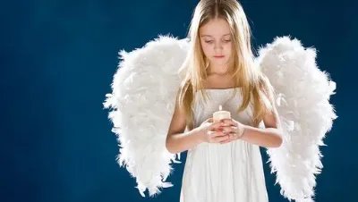 陕西一父亲抱摔幼童致死,为何母亲却在旁拍摄