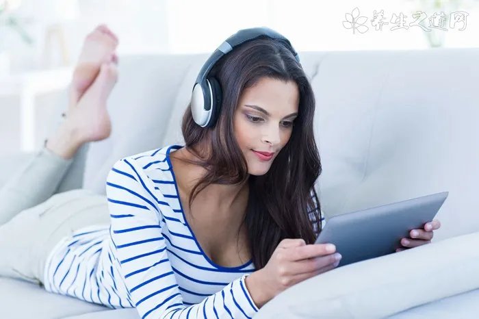 拉直头发后如何护理 头发拉得太直了 求补救