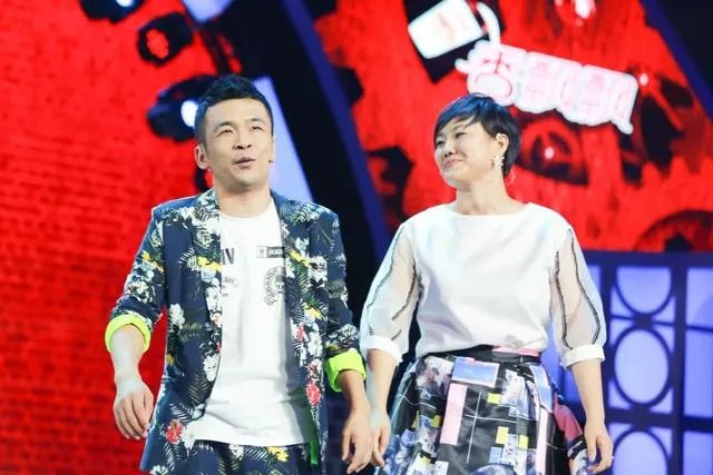 到底该怎么评价周云鹏的喜剧?