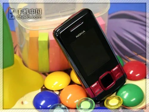 超大扬声器时尚滑盖 诺基亚7100S评测
